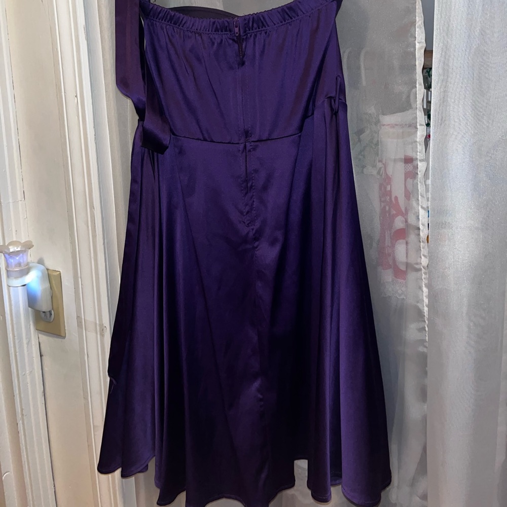 Purple strapless dress, only been worn once - Picture 2 of 2